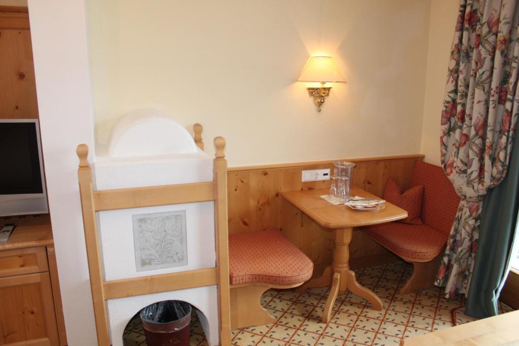 Wellnessresidenz Schalber Otel Serfaus Oda fotoğraf
